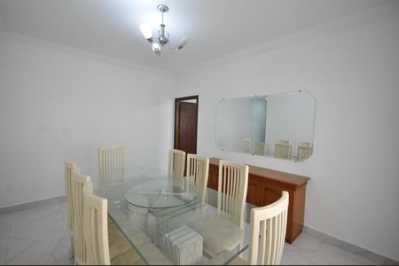 Casa à venda com 250m², 3 quartos e 9 vagasCopa