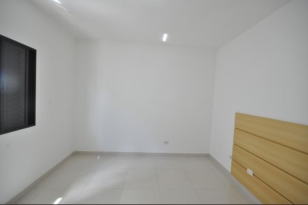Casa à venda com 250m², 3 quartos e 9 vagasSuíte 2