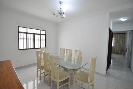 Casa à venda com 250m², 3 quartos e 9 vagasCopa