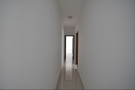 Casa à venda com 250m², 3 quartos e 9 vagasCorredor