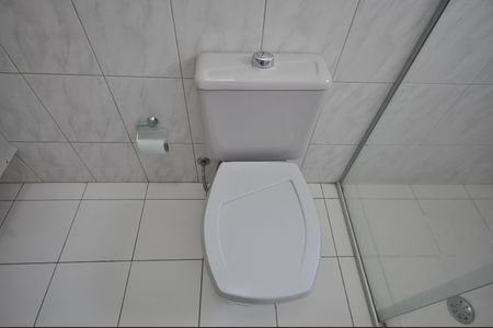 Casa à venda com 250m², 3 quartos e 9 vagasBanheiro da Suíte 2