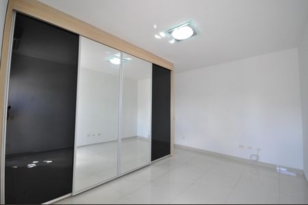 Casa à venda com 250m², 3 quartos e 9 vagas Suíte 3