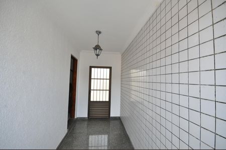 Casa à venda com 250m², 3 quartos e 9 vagasHall de entrada