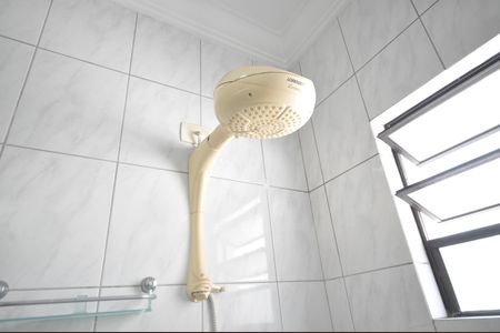 Casa à venda com 250m², 3 quartos e 9 vagasBanheiro da Suíte 2