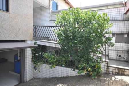 Casa à venda com 250m², 3 quartos e 9 vagasJardim