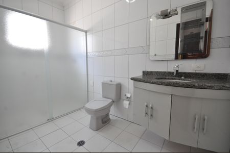 Casa à venda com 250m², 3 quartos e 9 vagasBanheiro da Suíte 3