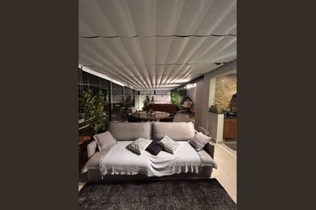 Apartamento à venda com 95m², 2 quartos e 2 vagasSala