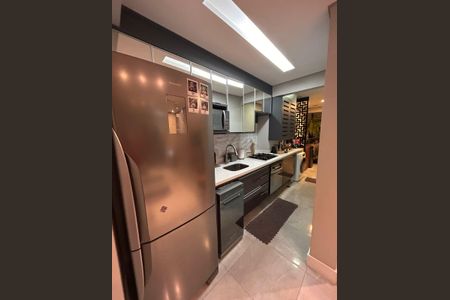 Apartamento à venda com 95m², 2 quartos e 2 vagasCozinha