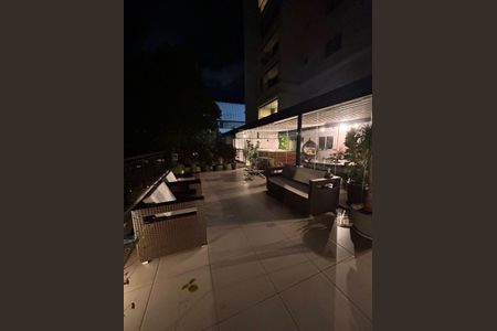 Apartamento à venda com 95m², 2 quartos e 2 vagasÁrea externa