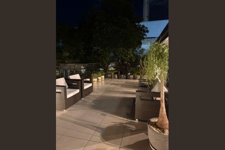 Apartamento à venda com 95m², 2 quartos e 2 vagasÁrea externa