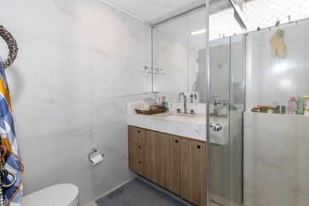 Apartamento à venda com 105m², 3 quartos e 1 vagaBanheiro da Suíte