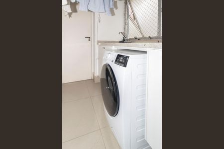 Apartamento à venda com 105m², 3 quartos e 1 vagaÁrea de Serviço