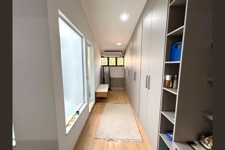 Casa à venda com 220m², 3 quartos e 2 vagas Casa à venda com 220m², 3 quartos e 2 vagasQuarto Suíte 1