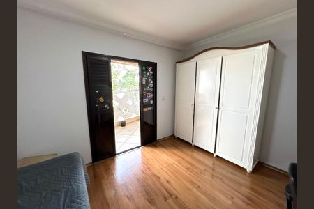 Casa à venda com 220m², 3 quartos e 2 vagas Casa à venda com 220m², 3 quartos e 2 vagasQuarto Suíte 3
