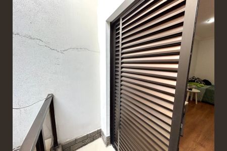 Casa à venda com 220m², 3 quartos e 2 vagas Casa à venda com 220m², 3 quartos e 2 vagasVaranda da Suíte 2