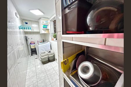 Casa à venda com 220m², 3 quartos e 2 vagas Casa à venda com 220m², 3 quartos e 2 vagasDespensa