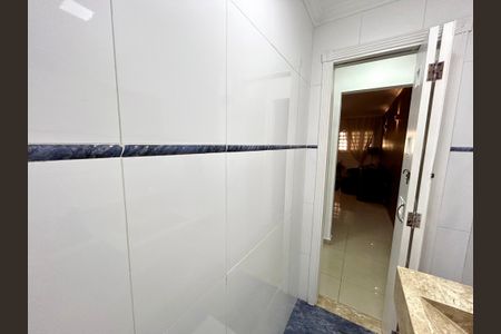 Casa à venda com 220m², 3 quartos e 2 vagas Casa à venda com 220m², 3 quartos e 2 vagasLavabo