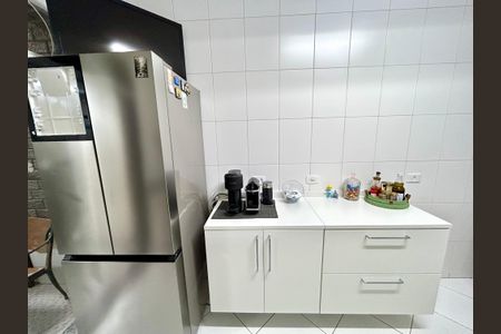 Casa à venda com 220m², 3 quartos e 2 vagas Casa à venda com 220m², 3 quartos e 2 vagasCozinha