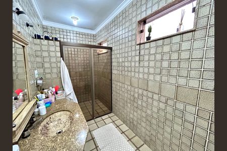 Casa à venda com 220m², 3 quartos e 2 vagas Casa à venda com 220m², 3 quartos e 2 vagasBanheiro da Suíte 2