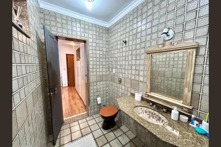 Casa à venda com 220m², 3 quartos e 2 vagas Casa à venda com 220m², 3 quartos e 2 vagasBanheiro da Suíte 2