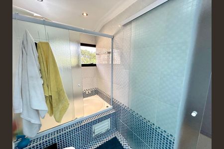 Casa à venda com 220m², 3 quartos e 2 vagas Casa à venda com 220m², 3 quartos e 2 vagasBanheiro da Suíte 1