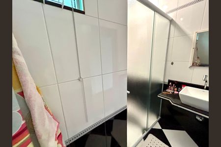 Casa à venda com 220m², 3 quartos e 2 vagas Casa à venda com 220m², 3 quartos e 2 vagasBanheiro da Suíte 3