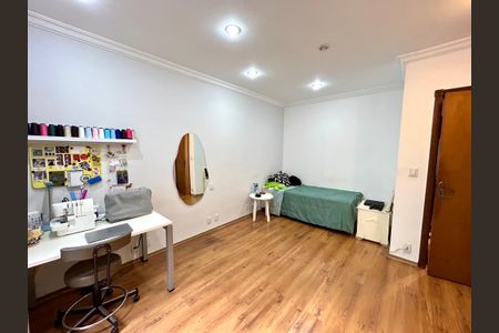 Casa à venda com 220m², 3 quartos e 2 vagas Casa à venda com 220m², 3 quartos e 2 vagasQuarto Suíte 2