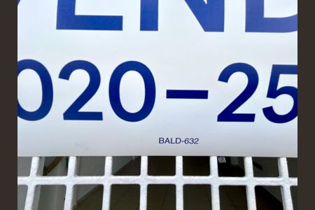 Casa à venda com 220m², 3 quartos e 2 vagas Casa à venda com 220m², 3 quartos e 2 vagasCódigo da placa BALD-632