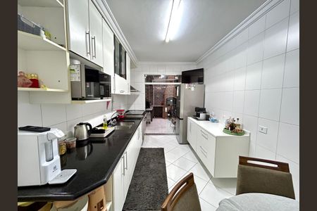 Casa à venda com 220m², 3 quartos e 2 vagas Casa à venda com 220m², 3 quartos e 2 vagasCozinha