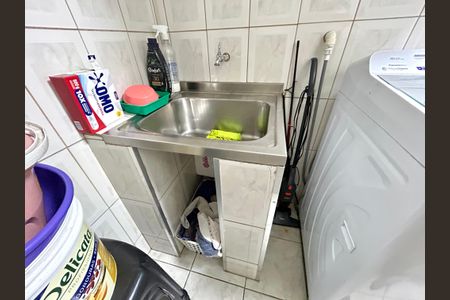 Casa à venda com 220m², 3 quartos e 2 vagas Casa à venda com 220m², 3 quartos e 2 vagasÁrea de Serviço