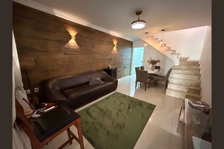 Sala de casa à venda com 3 quartos, 220m² em Picanço, Guarulhos