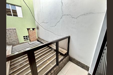 Casa à venda com 220m², 3 quartos e 2 vagas Casa à venda com 220m², 3 quartos e 2 vagasVaranda da Suíte 2