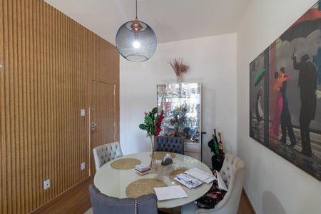 Apartamento à venda com 88m², 2 quartos e sem vagaSalas