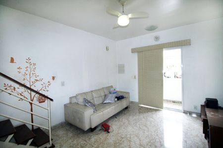 Sala de casa à venda com 5 quartos, 280m² em Vista Alegre, Rio de Janeiro