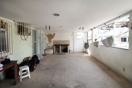 Casa à venda com 280m², 5 quartos e 3 vagasÁrea de Serviço e Varanda