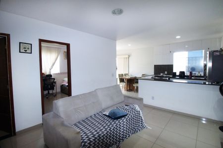 Casa à venda com 280m², 5 quartos e 3 vagasSala - Anexo