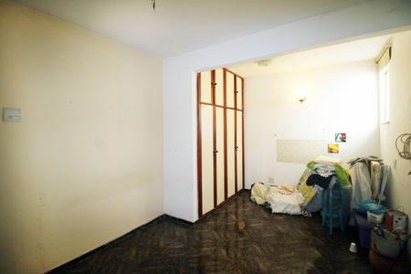 Casa à venda com 280m², 5 quartos e 3 vagasQuarto 3 - Suíte