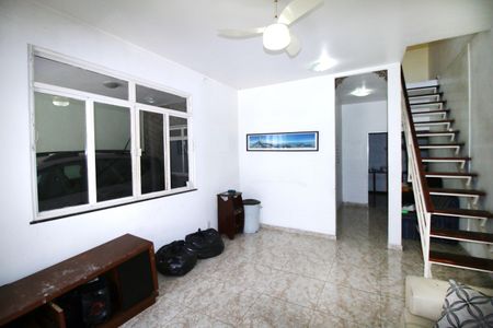 Casa à venda com 280m², 5 quartos e 3 vagasSala