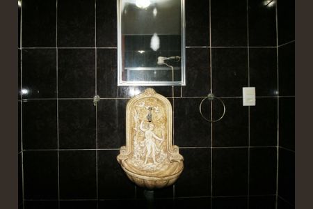 Casa à venda com 280m², 5 quartos e 3 vagasBanheiro Social