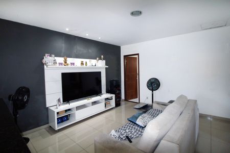 Casa à venda com 280m², 5 quartos e 3 vagasSala - Anexo