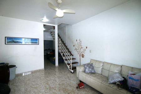 Sala de casa à venda com 5 quartos, 280m² em Vista Alegre, Rio de Janeiro