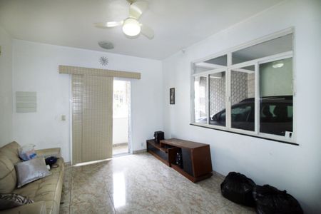 Sala de casa à venda com 5 quartos, 280m² em Vista Alegre, Rio de Janeiro