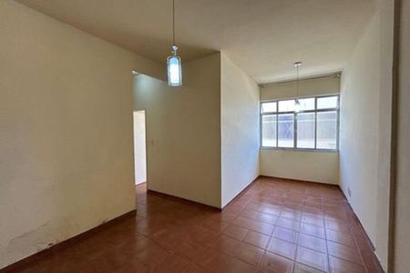 Apartamento para alugar com 68m², 3 quartos e sem vaga