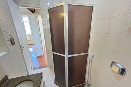 Apartamento para alugar com 68m², 3 quartos e sem vaga