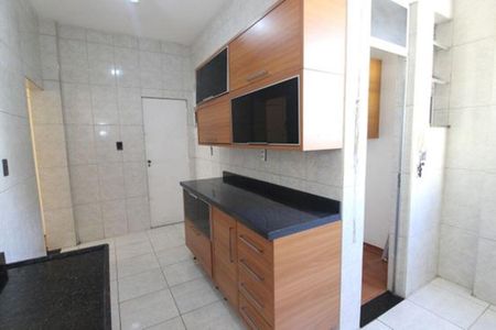 Apartamento para alugar com 68m², 3 quartos e sem vaga