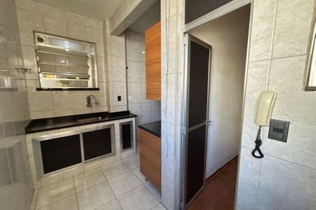 Apartamento para alugar com 68m², 3 quartos e sem vaga