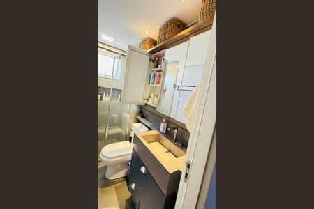 Apartamento à venda com 51m², 2 quartos e 1 vaga Apartamento à venda com 51m², 2 quartos e 1 vagaBanheiro