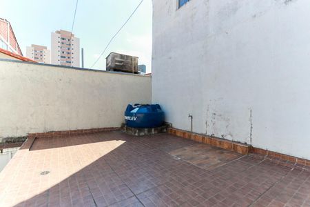 Casa para alugar com 105m², 2 quartos e 2 vagas Casa para alugar com 105m², 2 quartos e 2 vagasTerraço do quarto