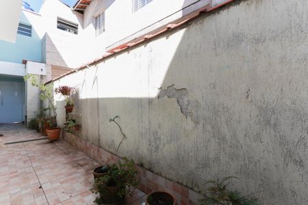 Casa para alugar com 105m², 2 quartos e 2 vagas Casa para alugar com 105m², 2 quartos e 2 vagasÁrea de serviço e quintal