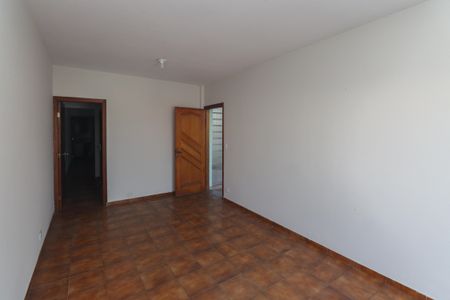 Casa à venda com 190m², 3 quartos e 2 vagasSala